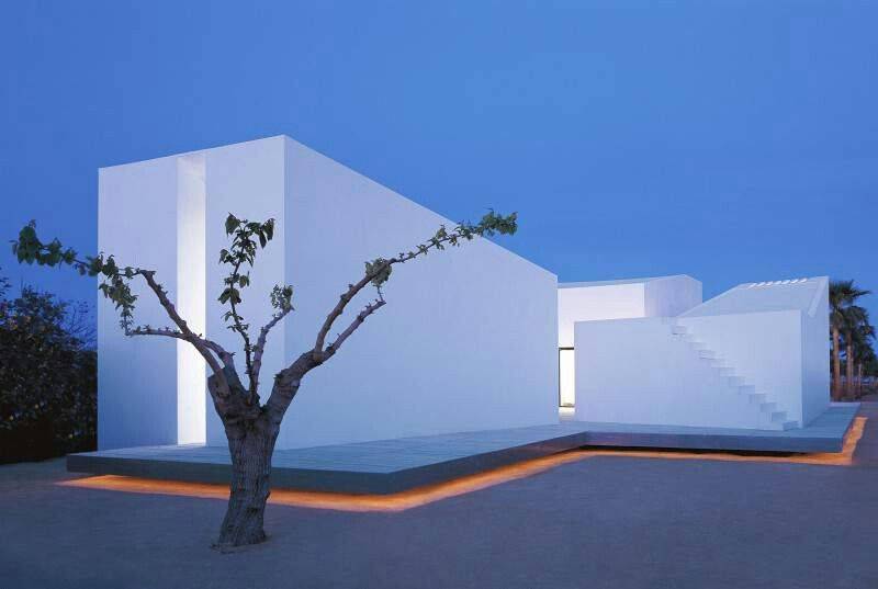 Maison contemporaine blanche