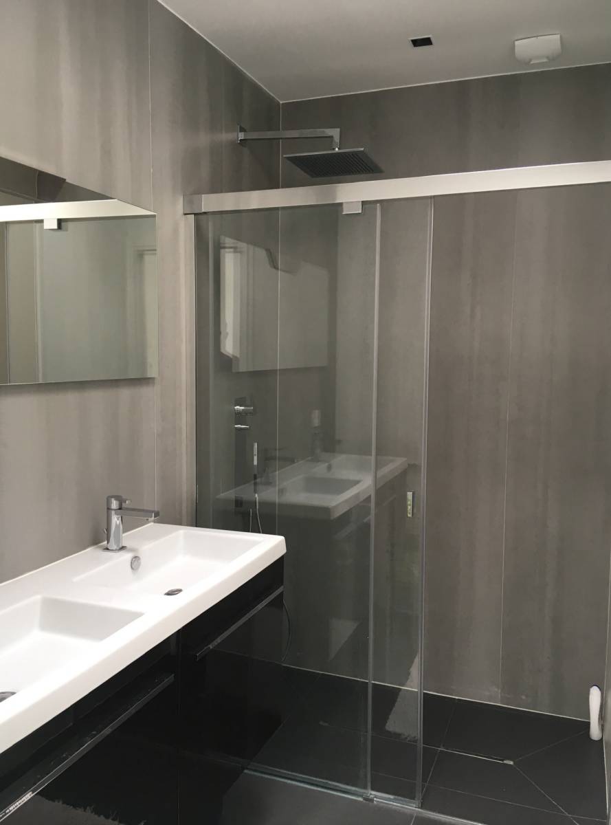 Salle de bain contemporaine