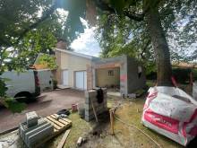 Extension d’un garage à Saint Médard en Jalles, une parfaite intégration avec le caractère de la maison existante